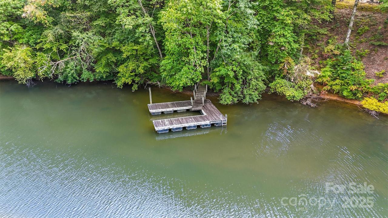 8068 Summit Ridge Dr., Catawba, NC 28609