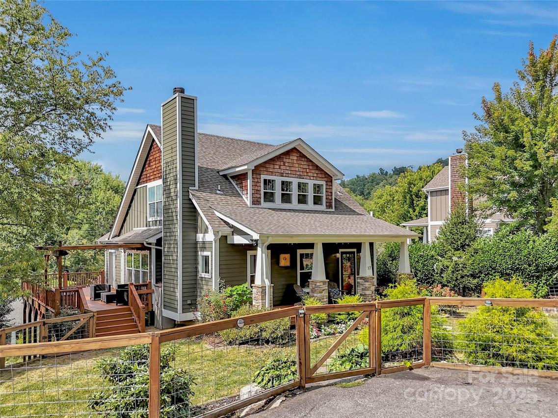 17 Elkmont Ter., Asheville, NC 28804