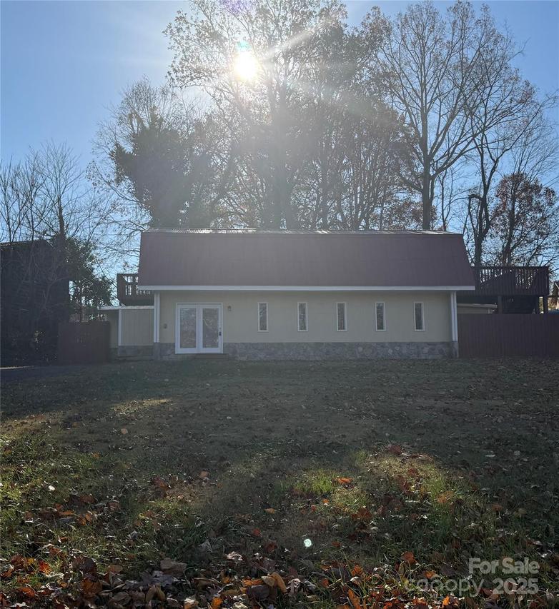 1805 Burkemont Ave., Morganton, NC 28655