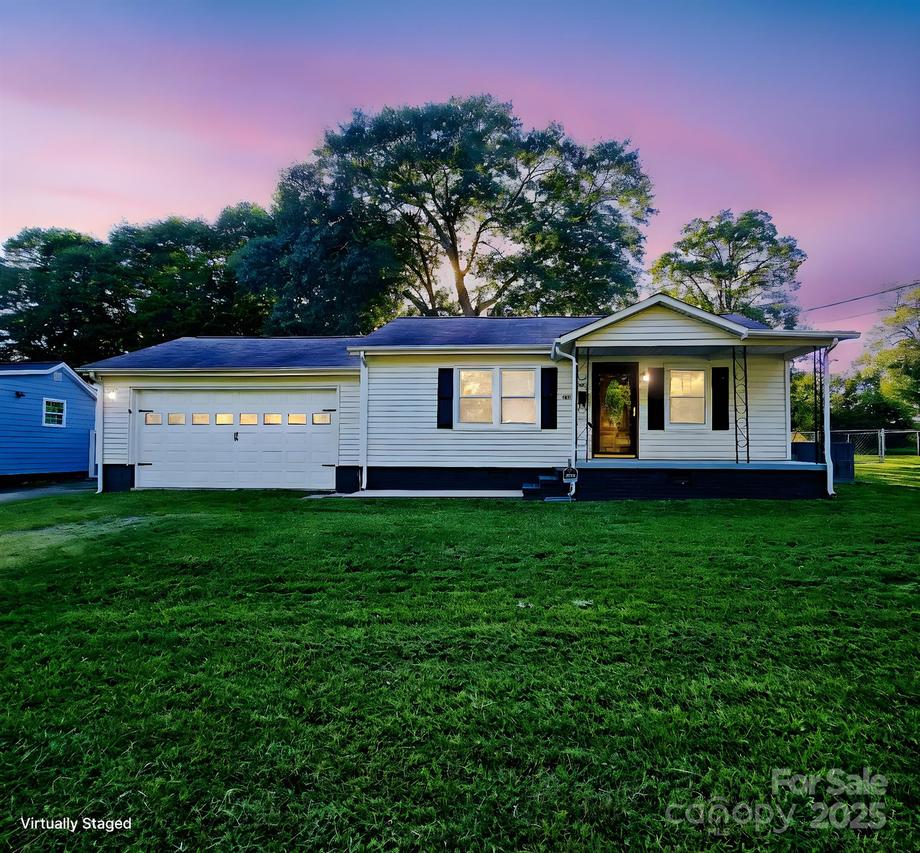 105 S Pine St., Dallas, NC 28034