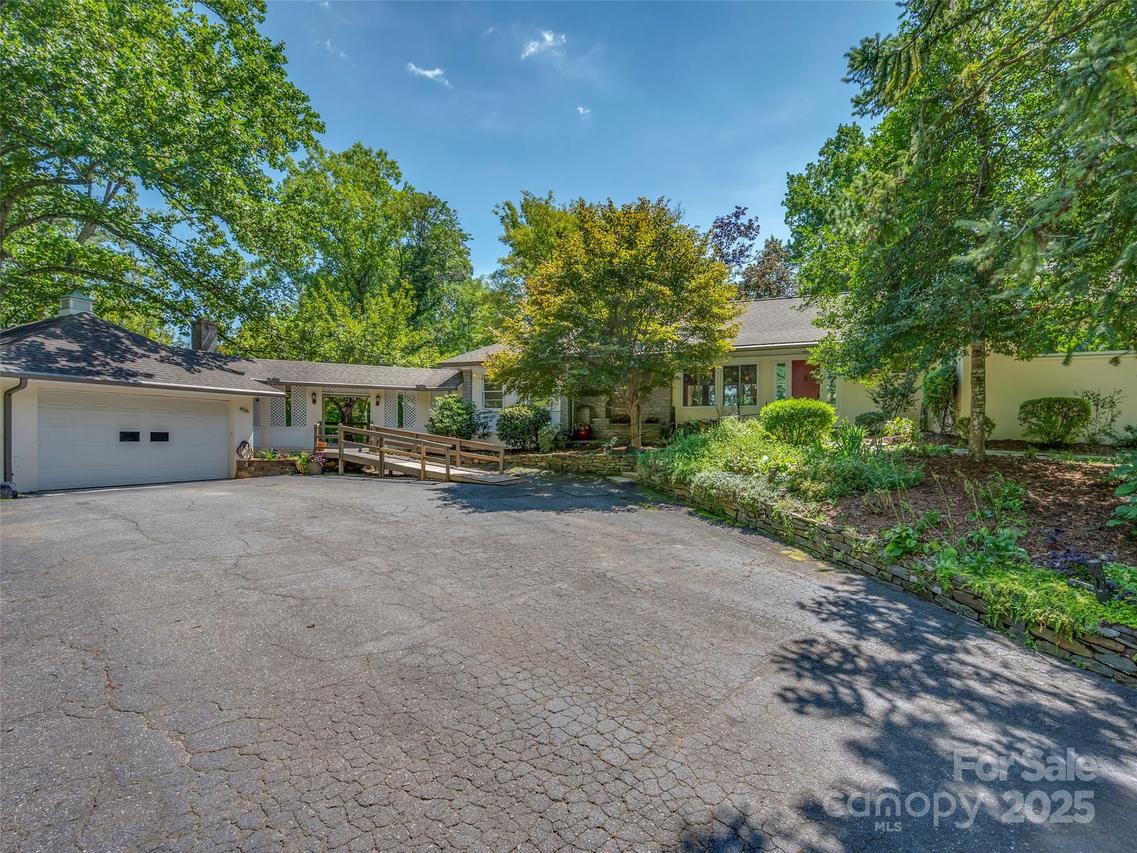 456 Baker Rd., Tryon, NC 28782