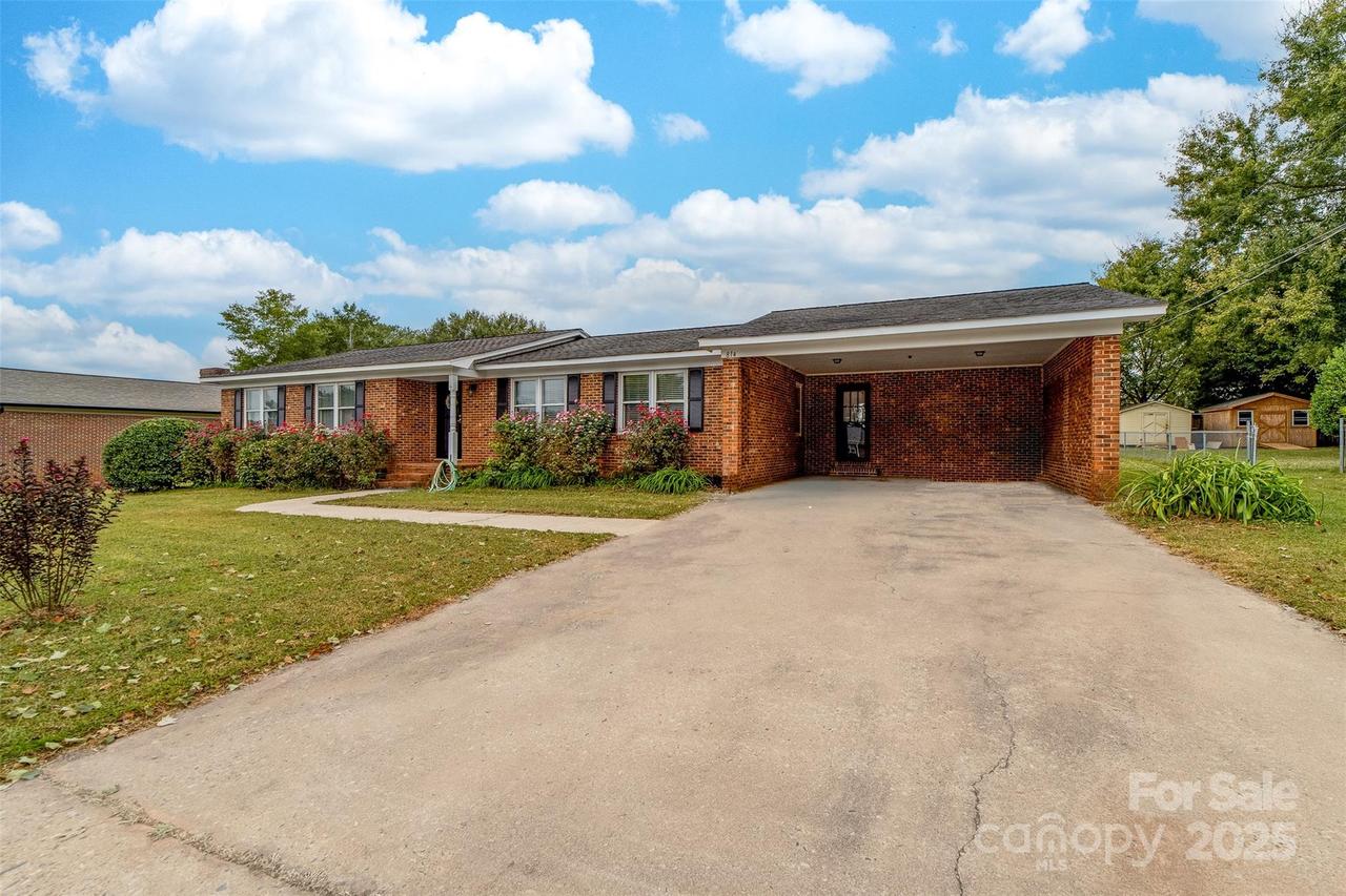 814 Rhodann Dr., Shelby, NC 28152