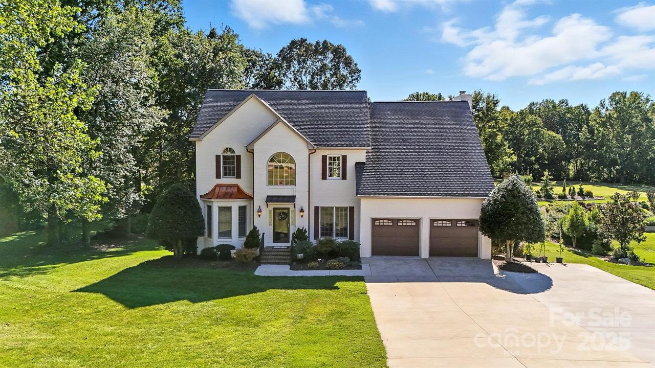 4921 Elmhurst Dr., Hickory, NC 28601