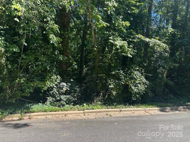 1640 8th Street Dr., Hickory, NC 28601