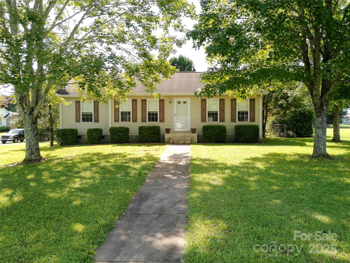702 Highland Ridge Dr., China Grove, NC 28023