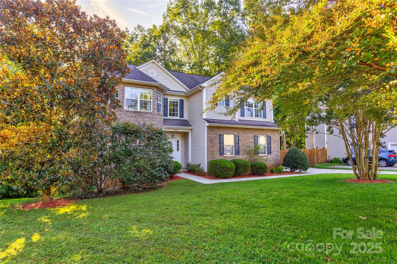 1229 Brecken Ct., Kannapolis, NC 28081