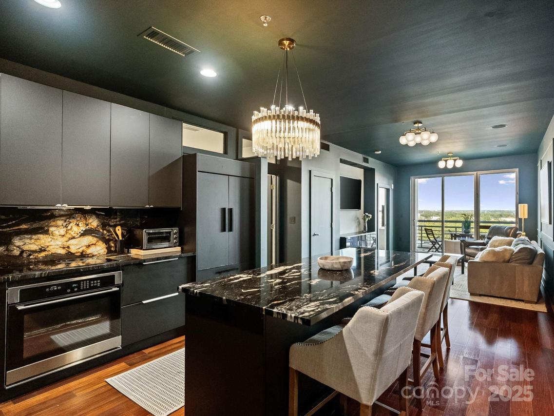 333 W Trade St. #1301, Charlotte, NC 28202