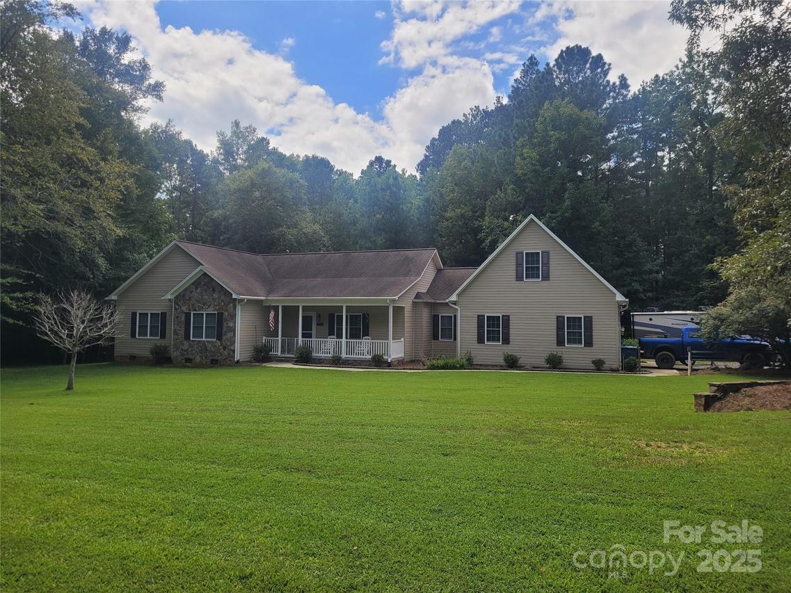 320 Mcclamrock Rd., Mocksville, NC 27028