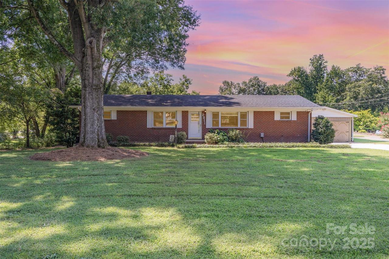 2011 Mountain Creek Rd., Albemarle, NC 28001