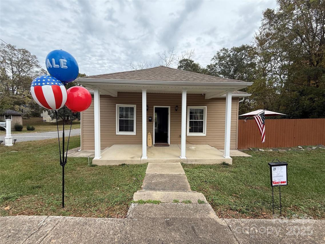 301 S Mountain St., Cherryville, NC 28021