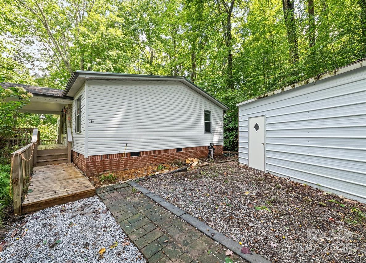 269 Oakstone Dr., Waynesville, NC 28785