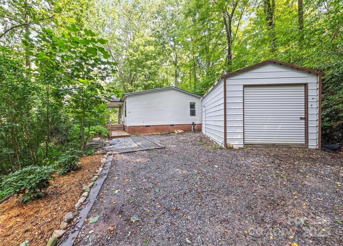 269 Oakstone Dr., Waynesville, NC 28785