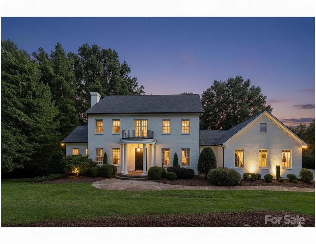 946 Laurel Creek Ln., Charlotte, NC 28211