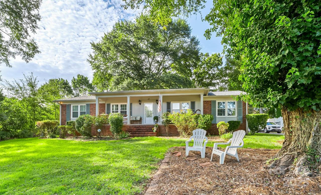 45 36th Ave., Hickory, NC 28601
