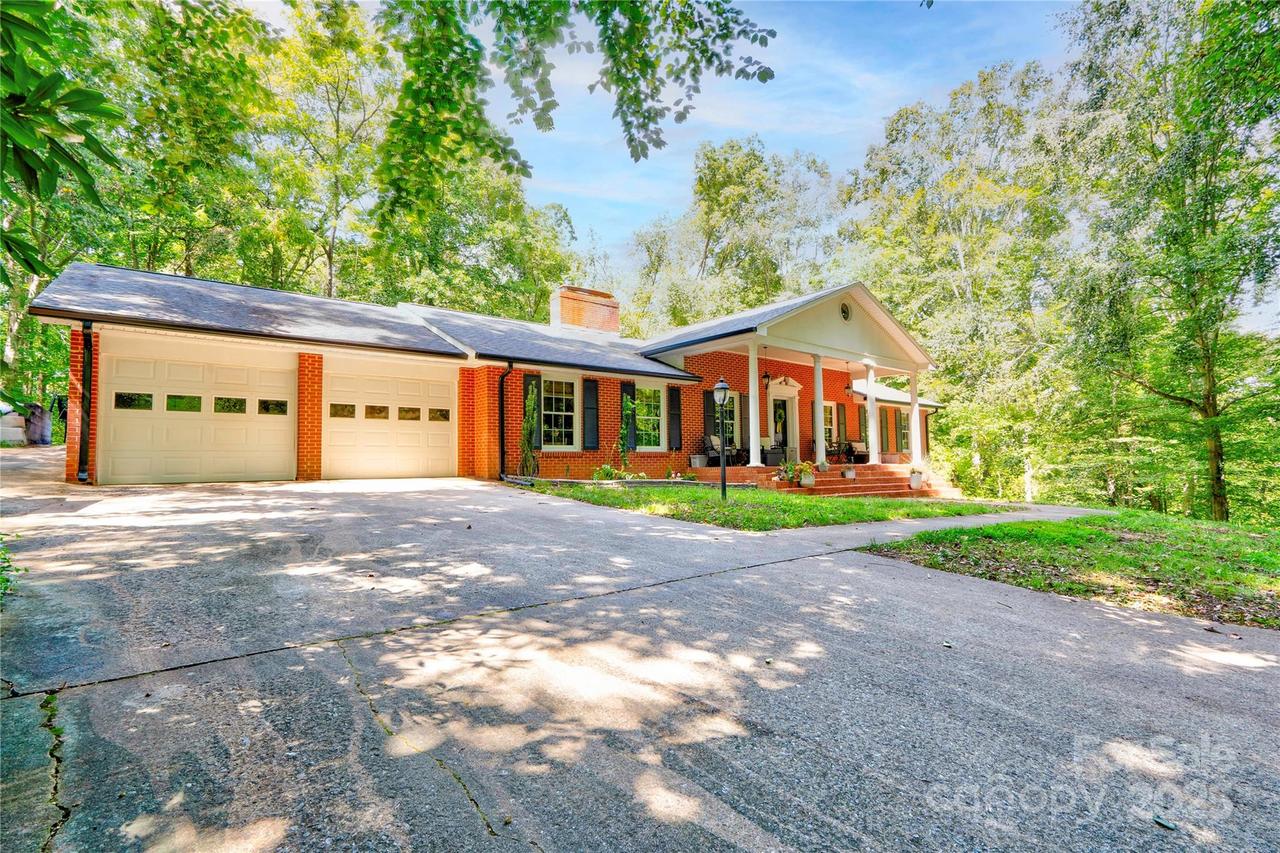 1731 N Lafayette St., Shelby, NC 28150