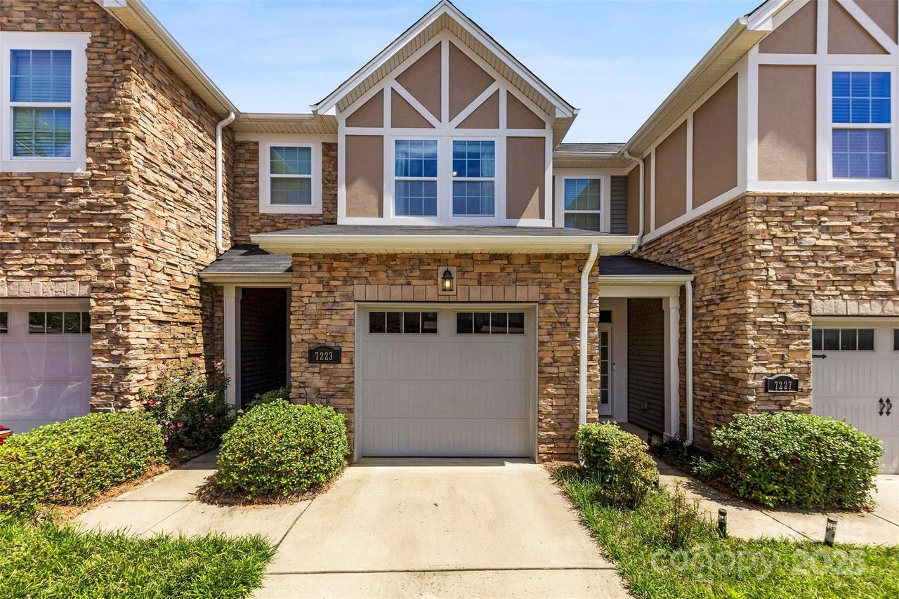 7223 Lochy Ln., Charlotte, NC 28278