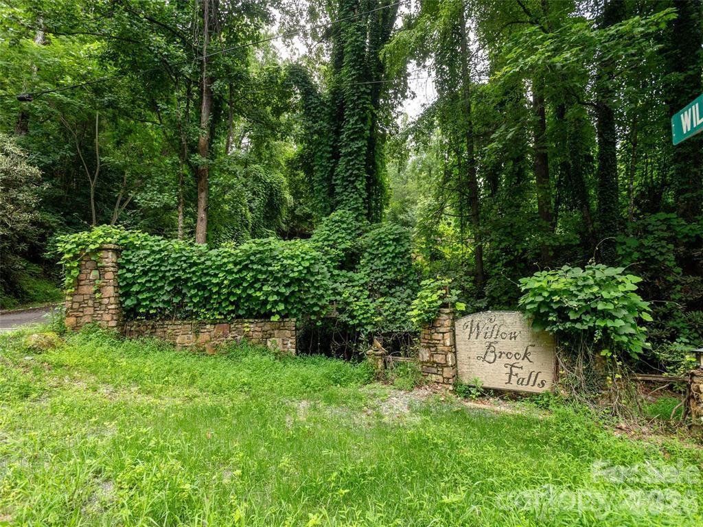 00 Willow Brook Falls None #3, Hendersonville, NC 28739