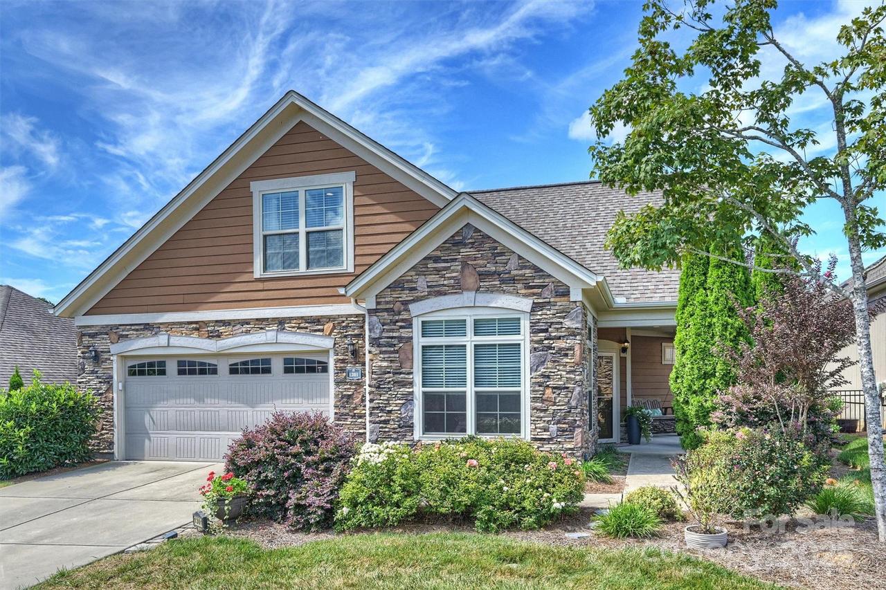 1301 Haywood Park Dr., Waxhaw, NC 28173