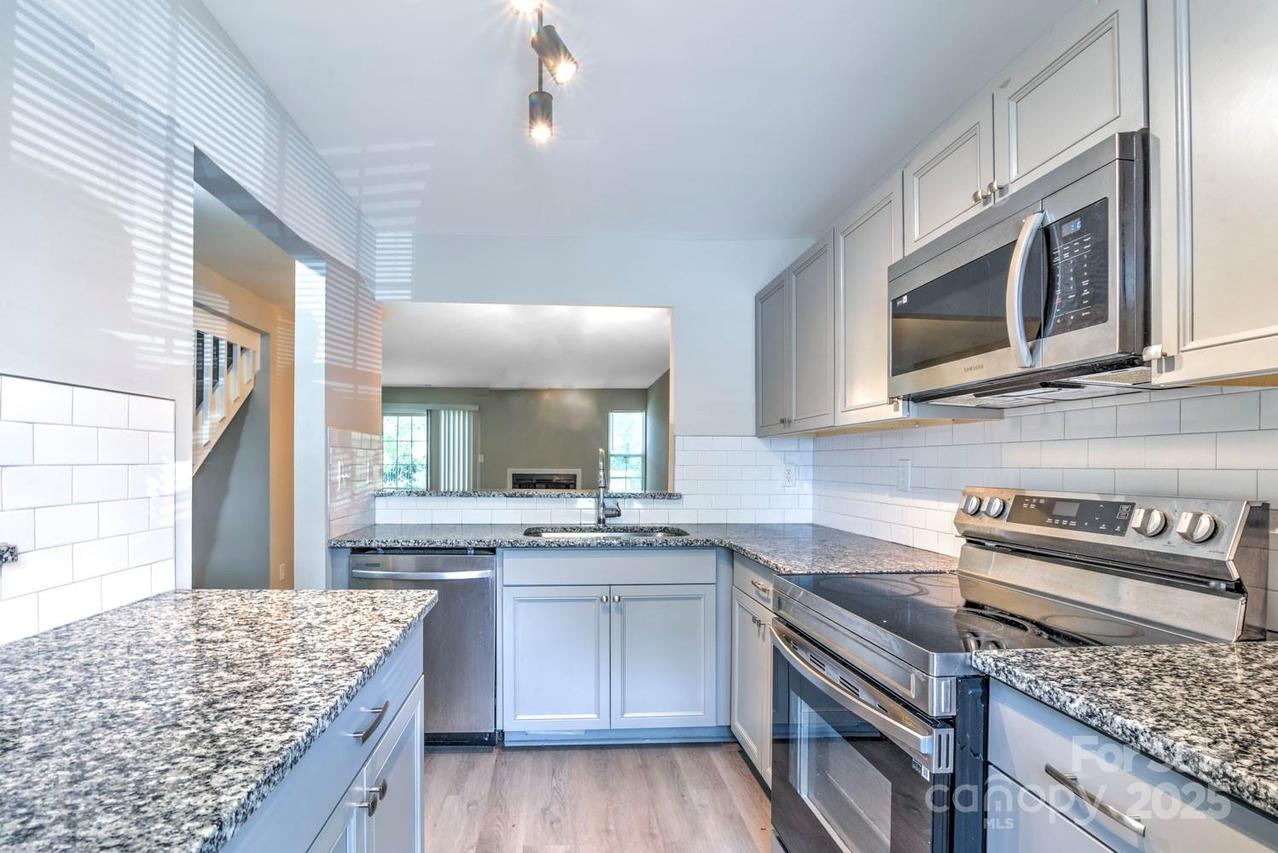6129 Windsor Gate Ln., Charlotte, NC 28215