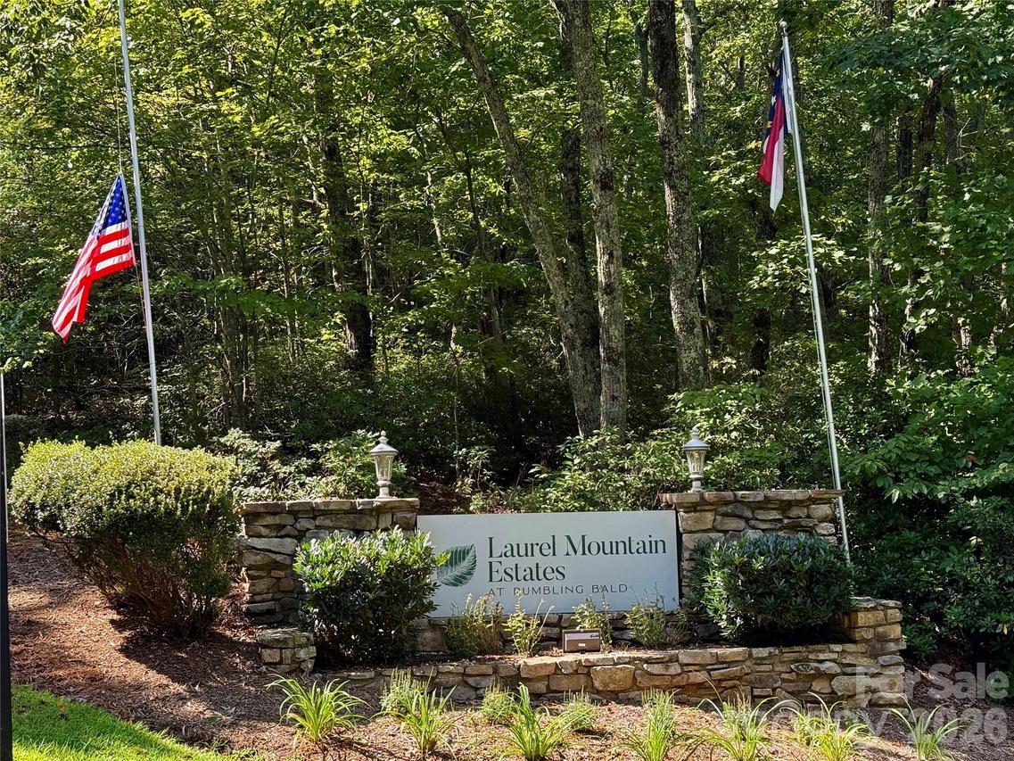 5 Hibiscus Ct., Lake Lure, NC 28746