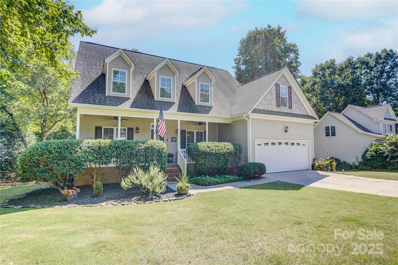 6464 Winding Creek Ln., Denver, NC 28037