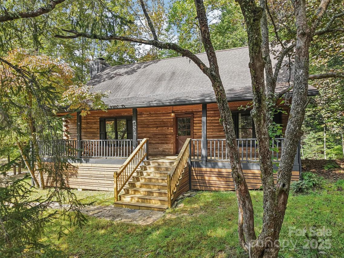 55 Valley Ln., Pisgah Forest, NC 28768