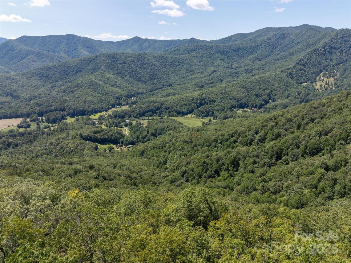9999 Cindy Cove Tr., Robbinsville, NC 28771