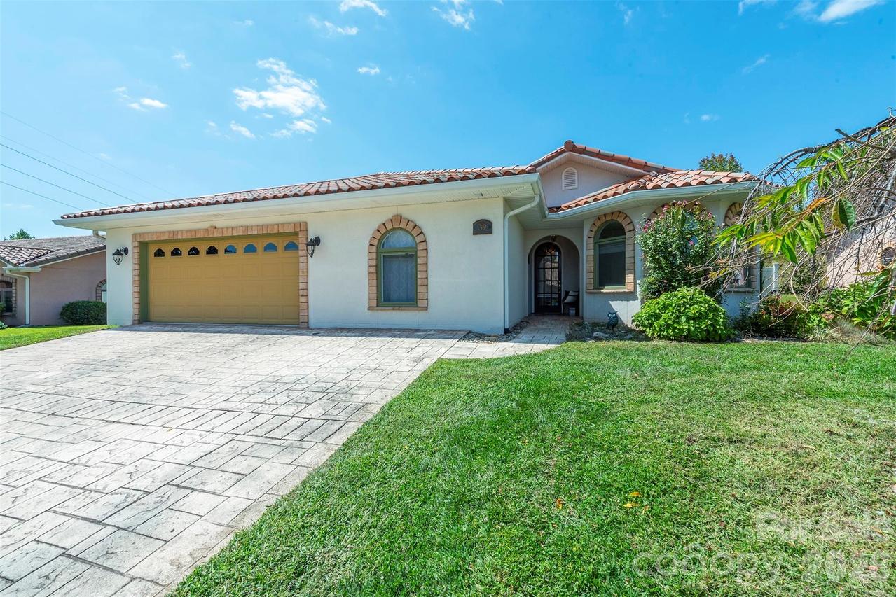 39 Pacifico Dr., Asheville, NC 28806