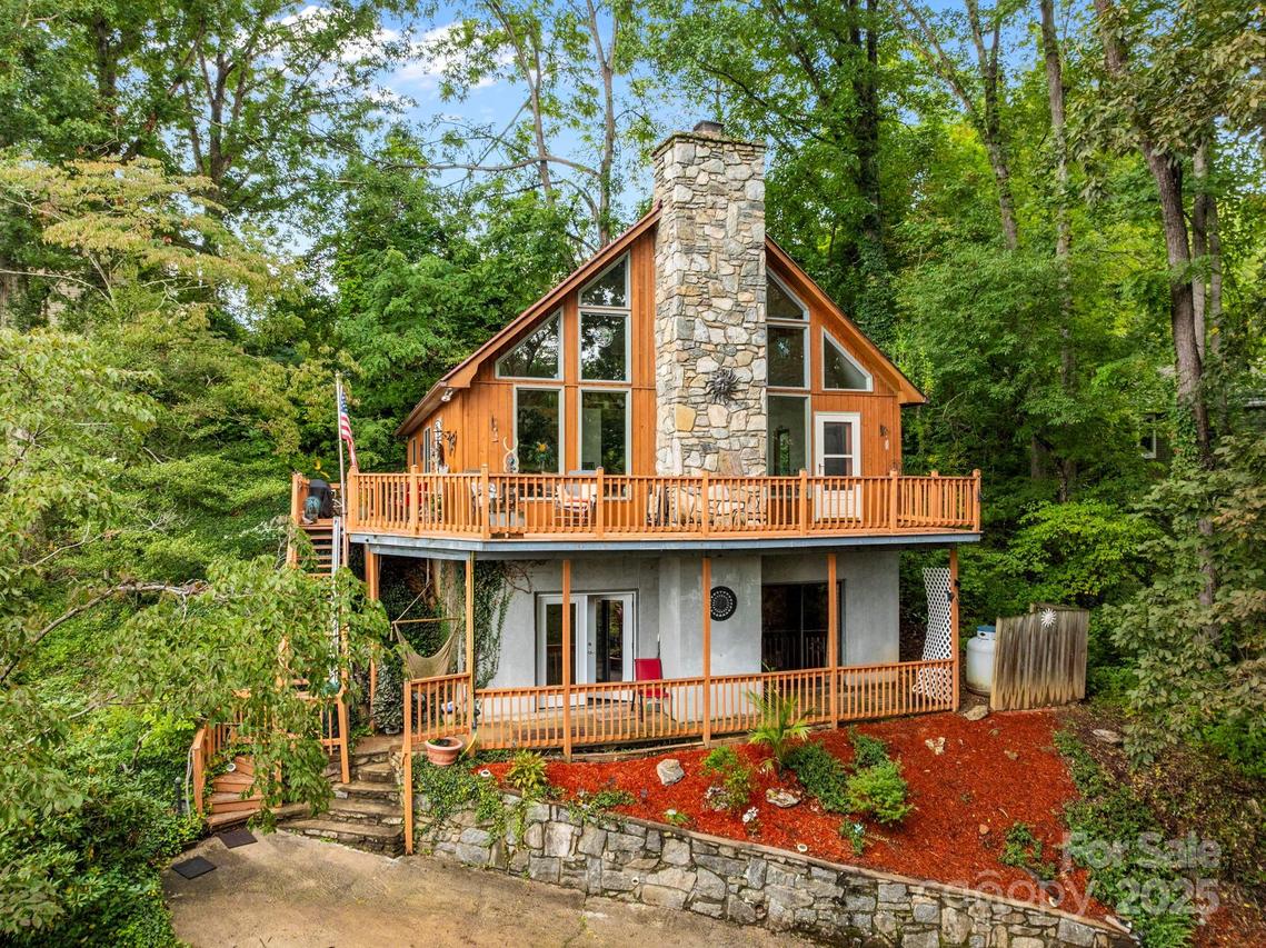 185 Jb Ivey Ln., Lake Junaluska, NC 28745