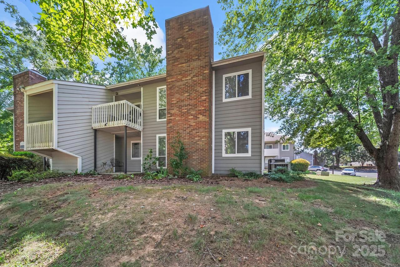 3147 Heathstead Pl., Charlotte, NC 28210