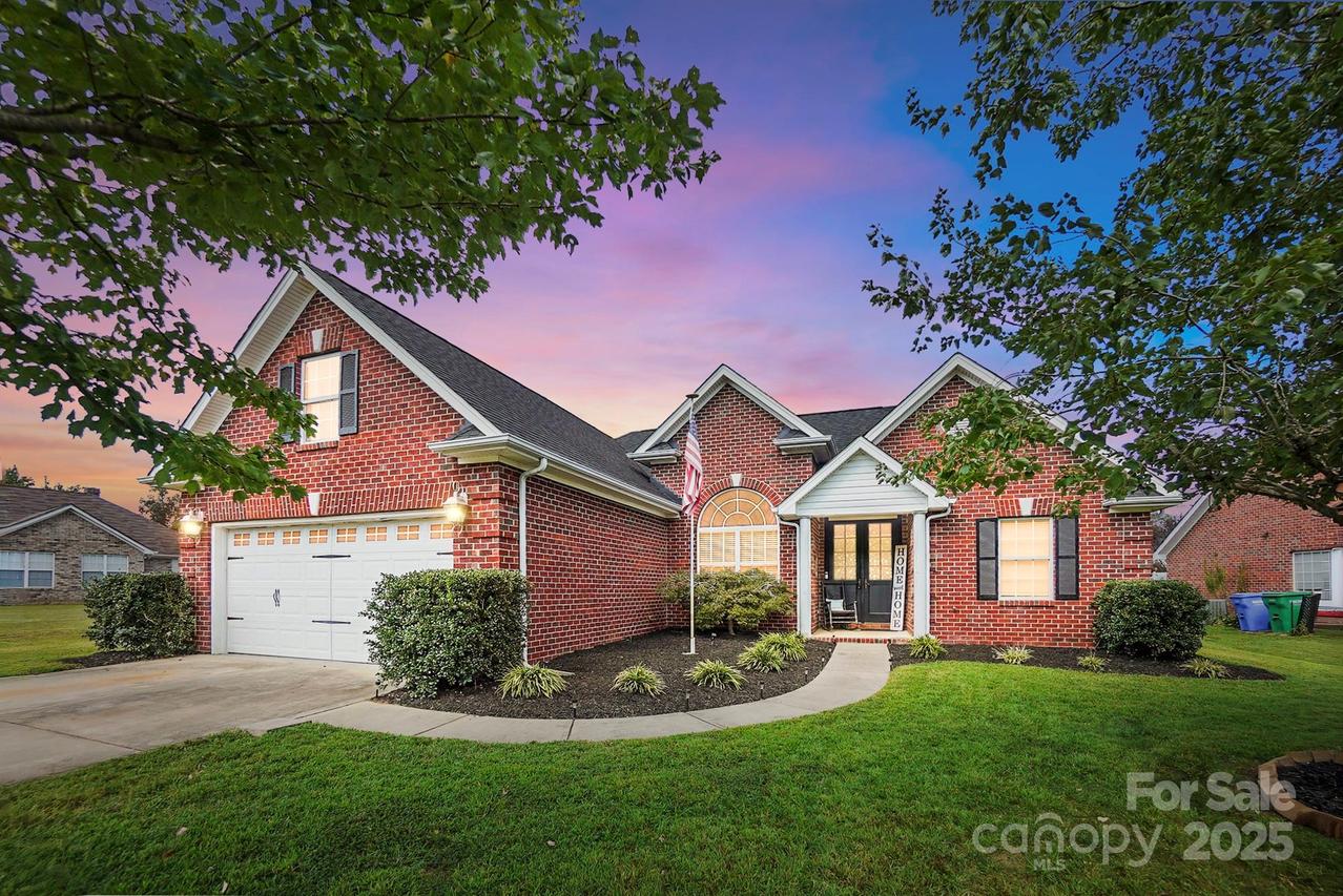 12639 Hill Pine Rd., Midland, NC 28107