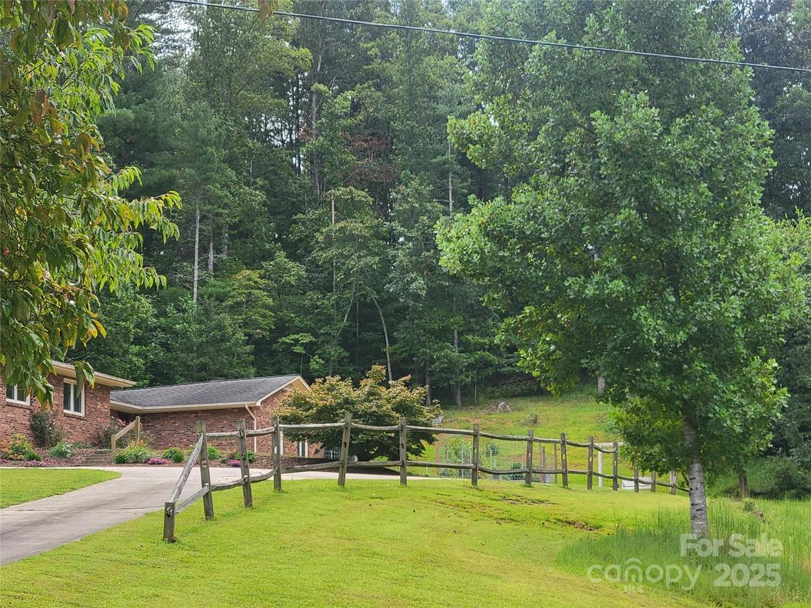 1212 Cottrell Hill Rd., Lenoir, NC 28645