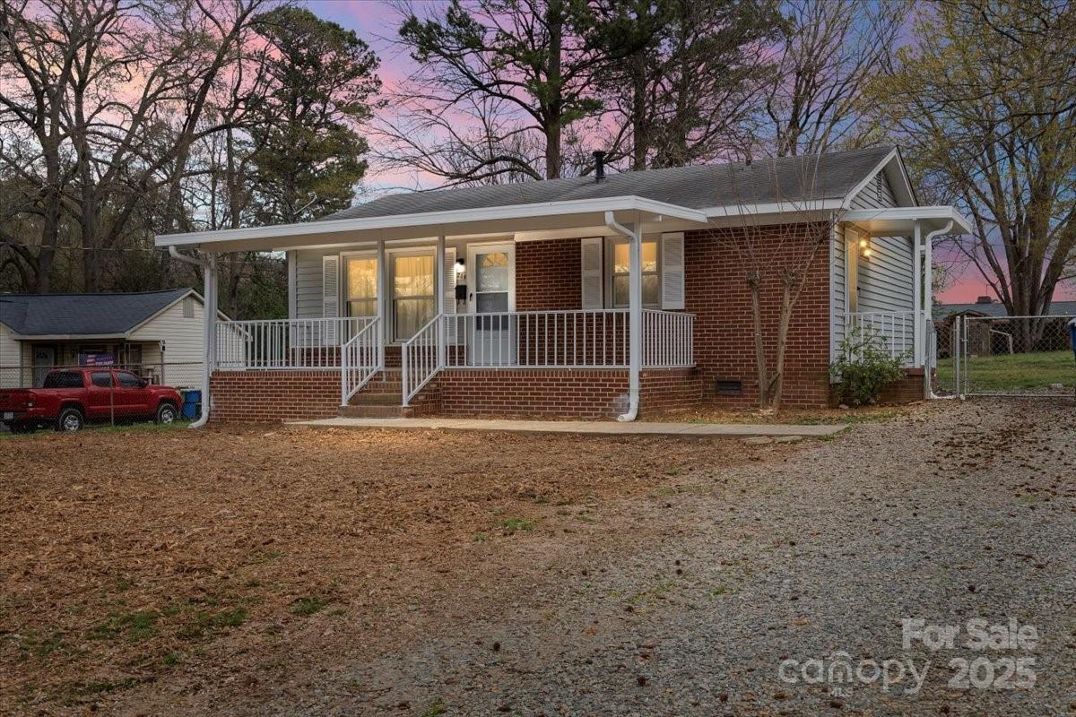 208 Tomberlin Rd., Mount Holly, NC 28120