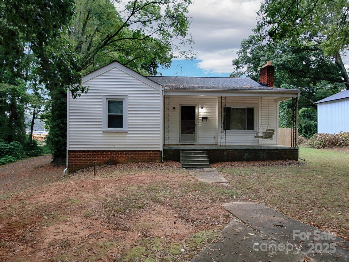 731 E Center Ave., Mooresville, NC 28115
