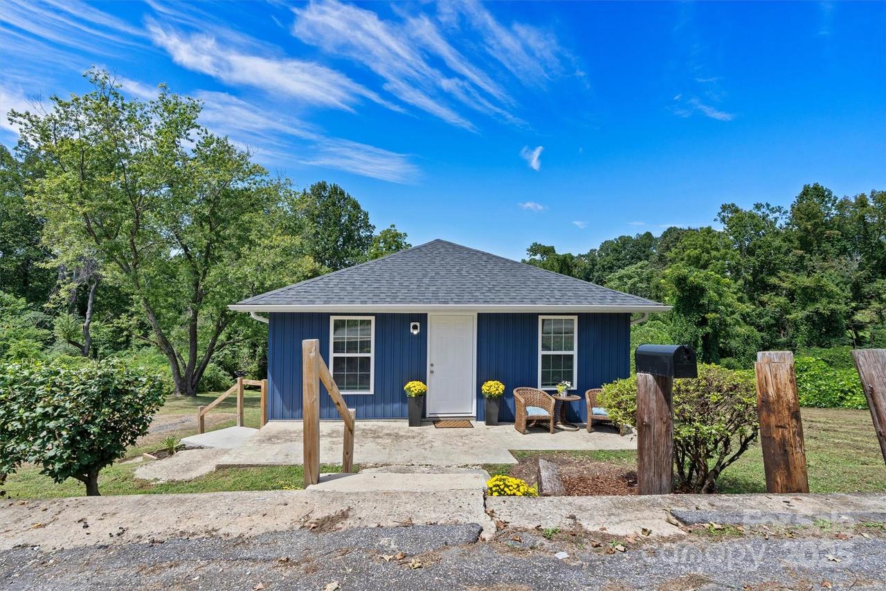 428 Folk St., Lenoir, NC 28645