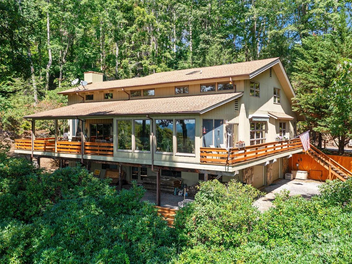 1361 Bukeridge Rd., Burnsville, NC 28714