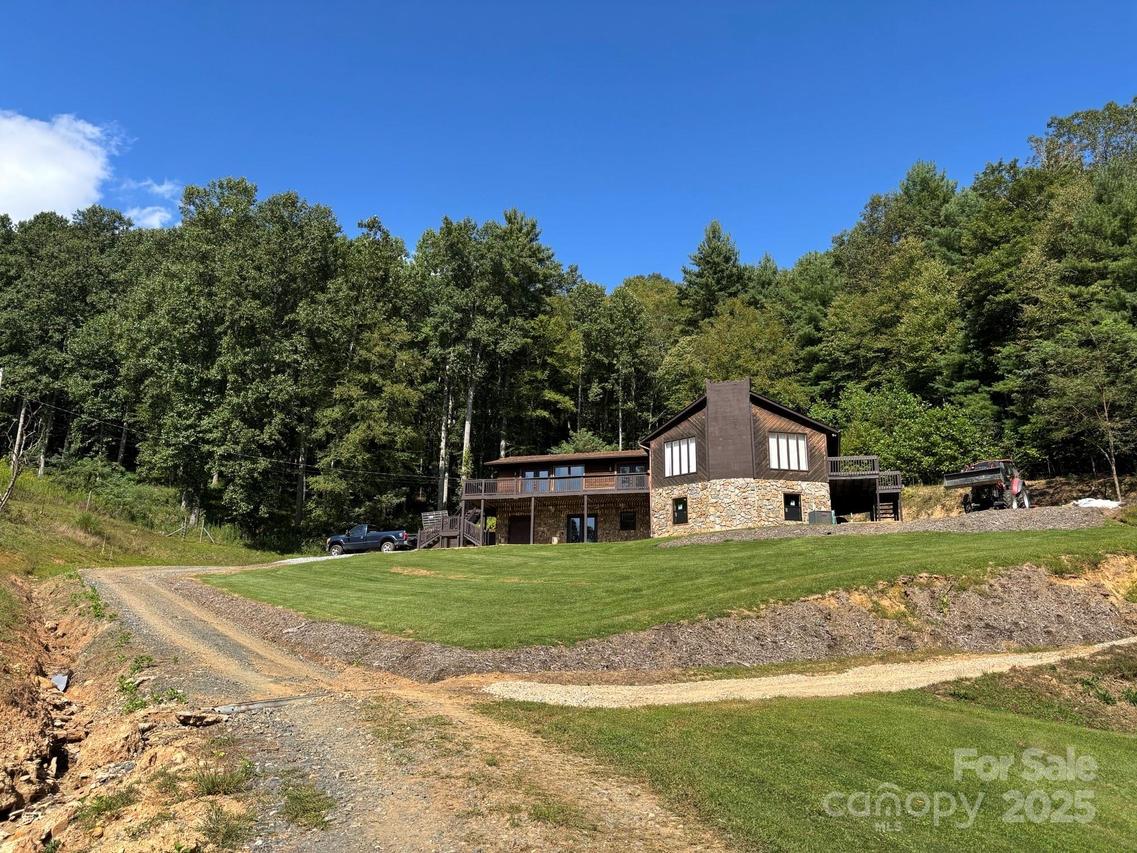 456 Garland Rd., Spruce Pine, NC 28777