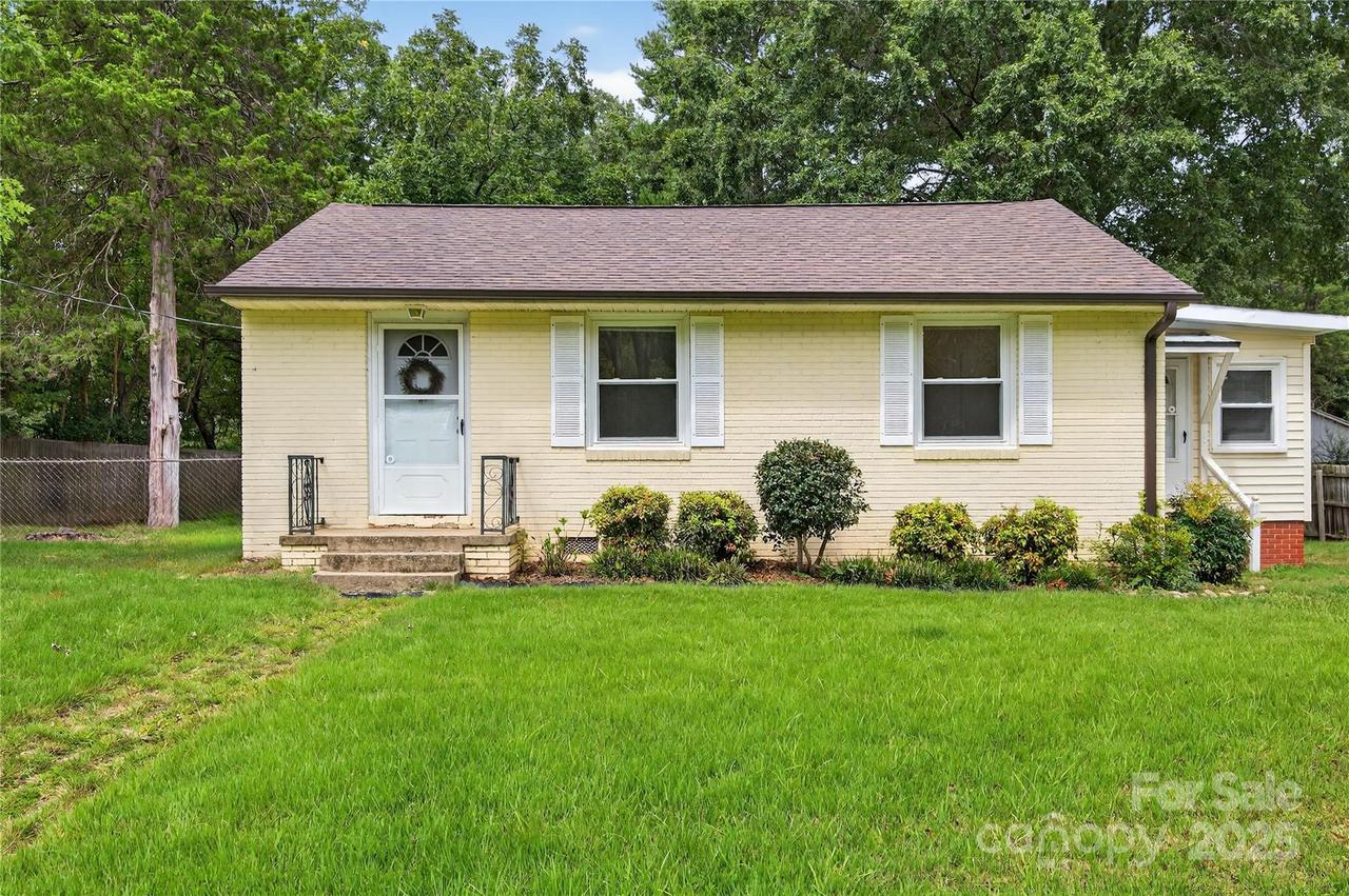21115 Cornelius St., Cornelius, NC 28031