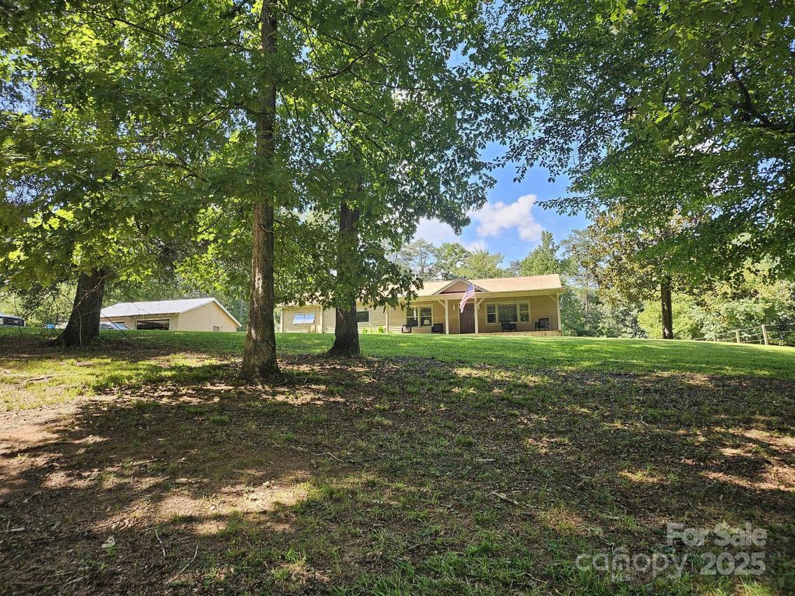 3744 Hunting Country Rd., Tryon, NC 28782