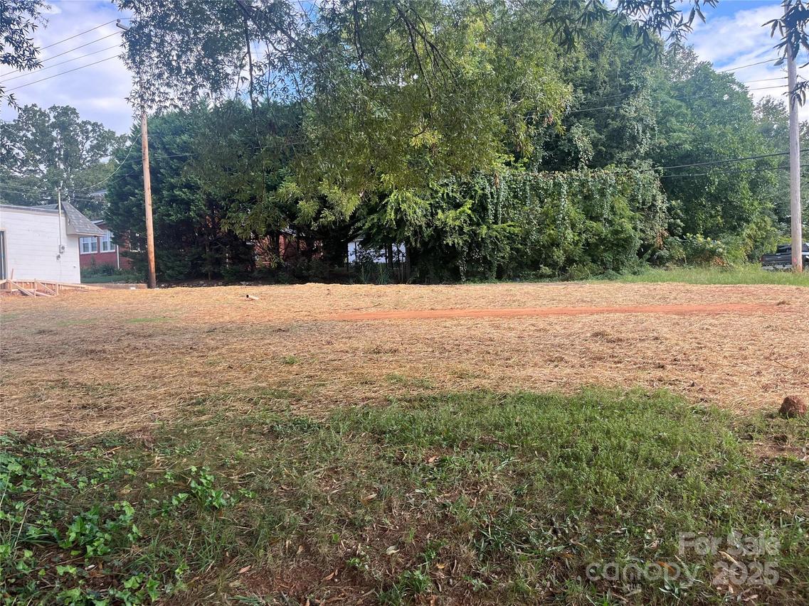 00 E 13th St. #2, Newton, NC 28658