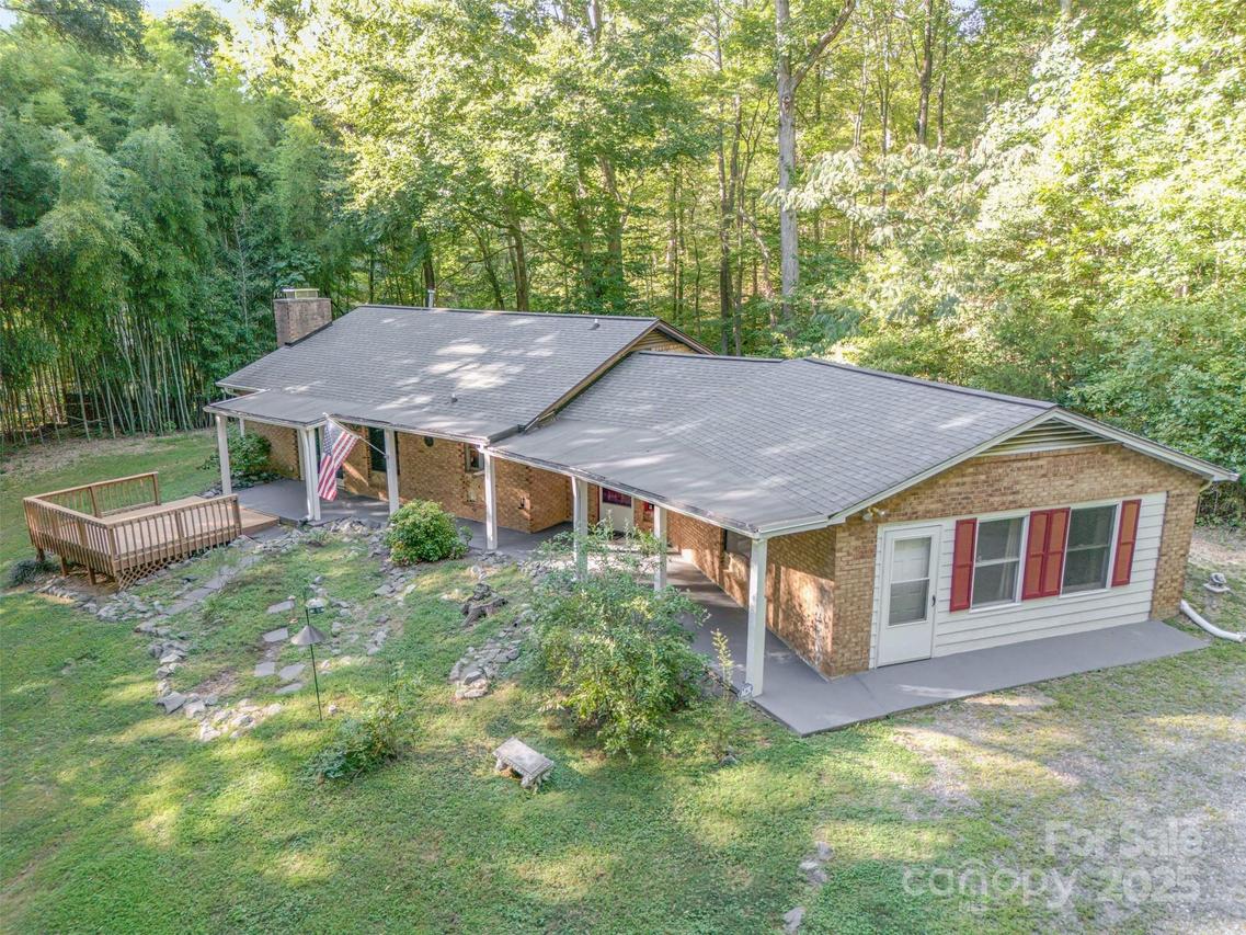 5733 Simpson Rd., Charlotte, NC 28216