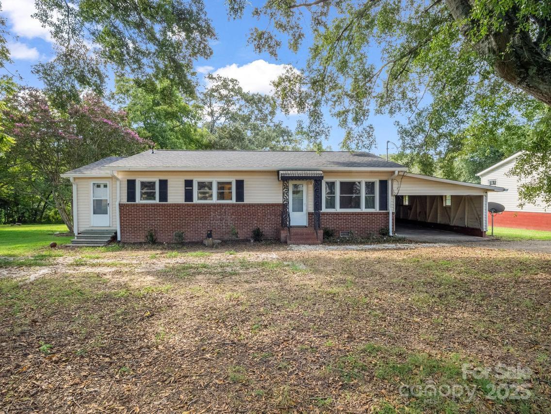 183 Hollywood St., Forest City, NC 28043