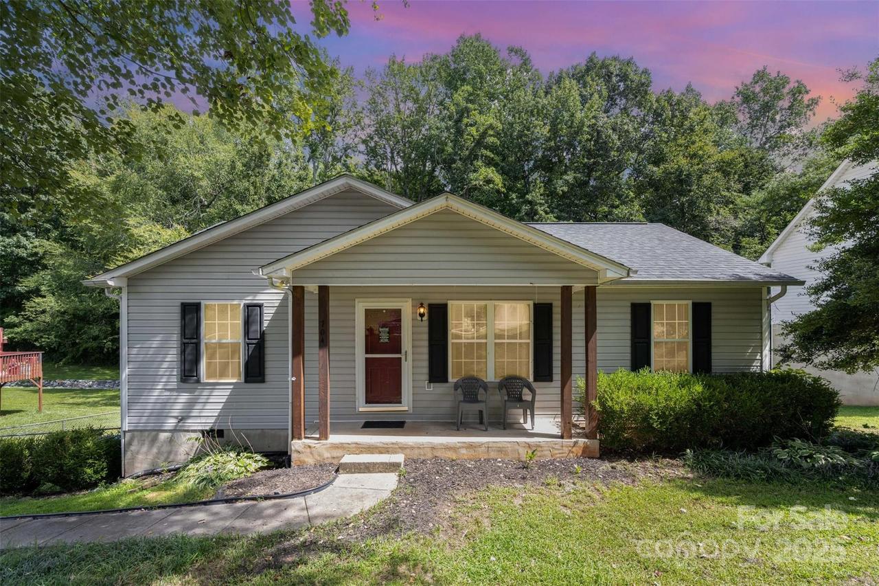 704 Willow Rd., Salisbury, NC 28147