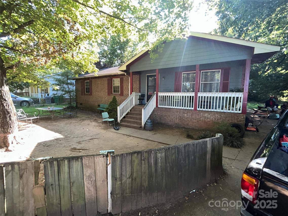 1524 Whisnant St., Charlotte, NC 28206