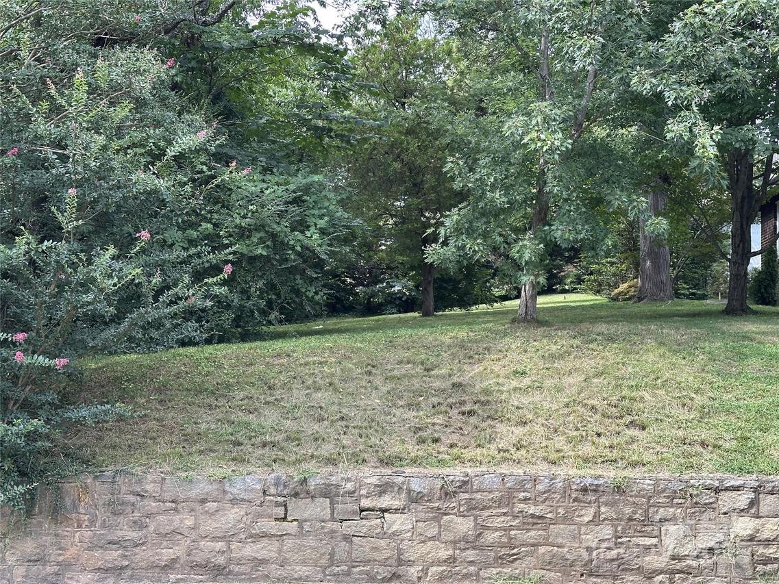 61 Maney Ave., Asheville, NC 28804
