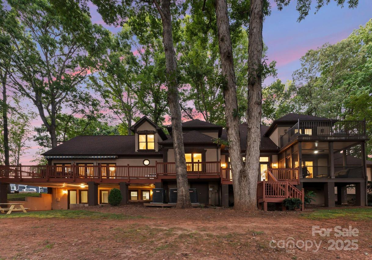 252 Greyfriars Rd., Mooresville, NC 28117