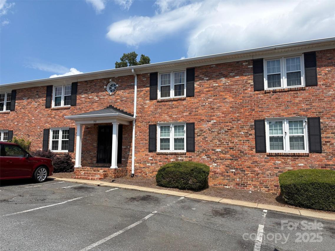 918 Mcalway Rd. #B, Charlotte, NC 28211