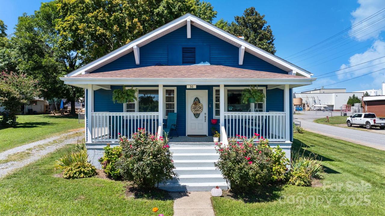 30 17th St., Hickory, NC 28602