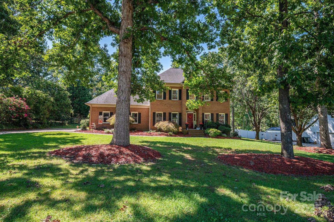 109 Nemans Cove, Cherryville, NC 28021