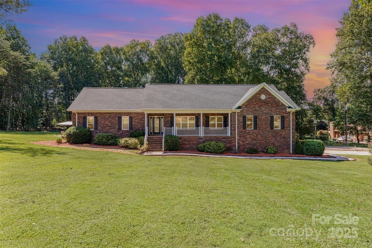 130 Lois Ln., Salisbury, NC 28147